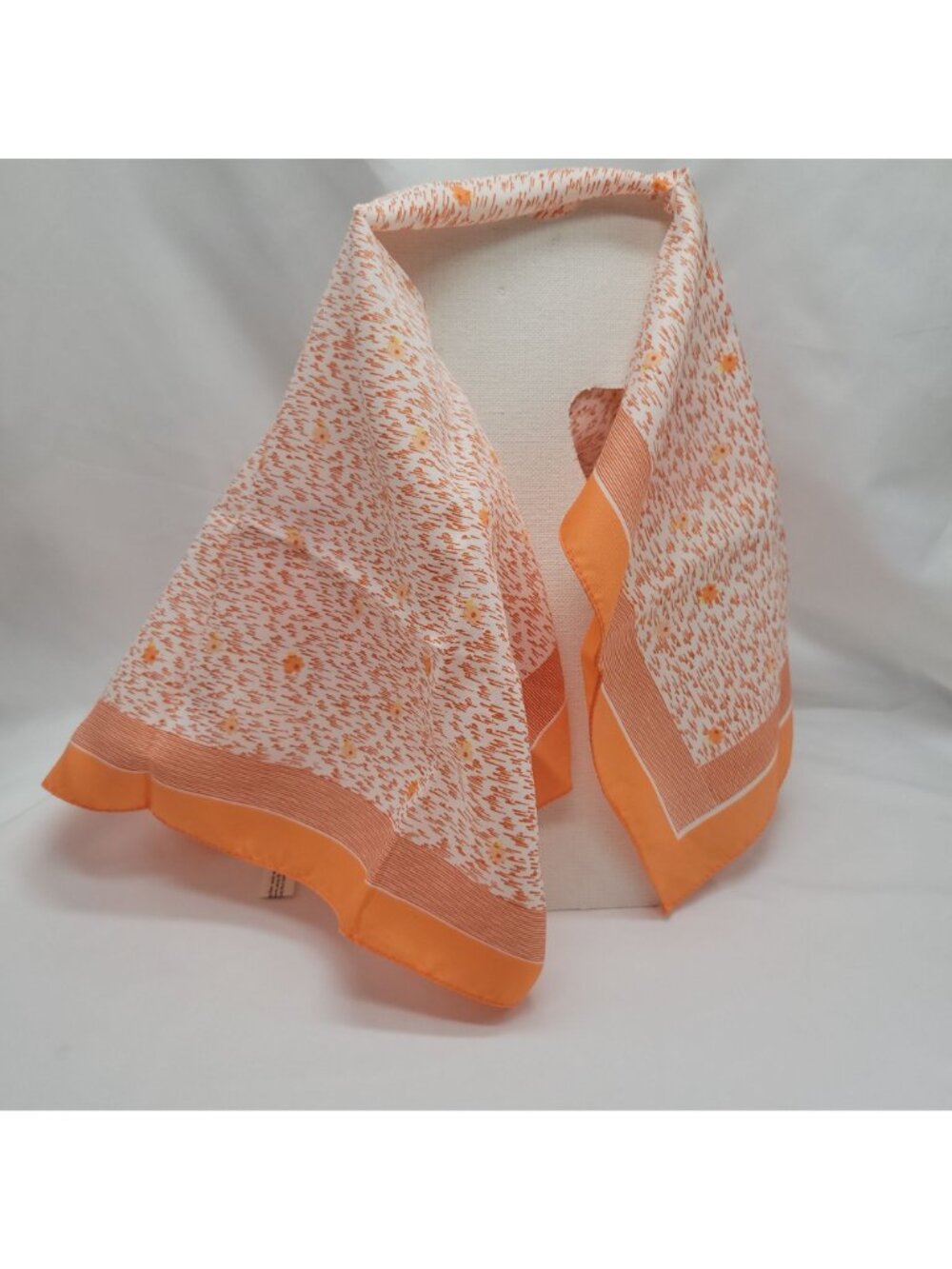 Vtg Orange & White Geometric Floral Scarf 20" Square Made In Italy Polyester - Picture 9 of 13